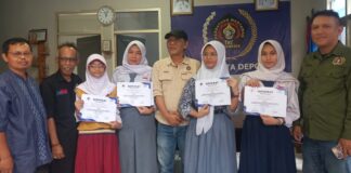 Peringati Hari Sumpah Pemuda, PWI Depok Gandeng Optik Sejahtera Adakan Lomba Puisi, Pelajar Arrahman Sabet Juara 1