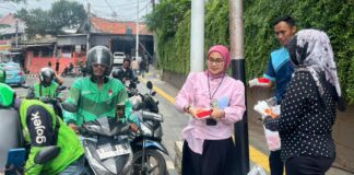 BRI KC Pancoran Berbagi Makanan Jumat Berkah