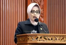 Bunda Endah Kawal Dana RW Rp 300 Juta Sampai ke Tangan yang Tepat