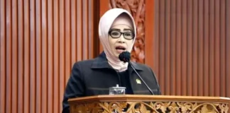 Bunda Endah Kawal Dana RW Rp 300 Juta Sampai ke Tangan yang Tepat