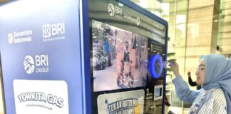 BRI Menara BRILiaN Ajak Peduli Lingkungan Pakai Mesin Daur Ulang RVM
