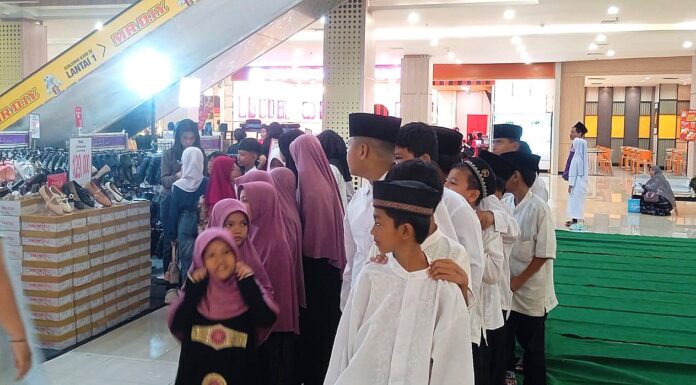Bikin Haru! Citimall Cimanggis Hadiahkan Pengalaman Wisata Mall bagi Puluhan Anak Yatim