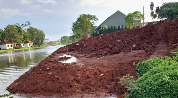Nggak Takut Pemkot Depok! Shila at Sawangan Serobot Situ Tujuh Muara, Diam-Diam Urug Lahan