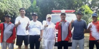 Bukan Cuma Rektorika Politik, Yeti Wulandari Langsung Kasih Ambulance untuk Warga RW 18 PGS