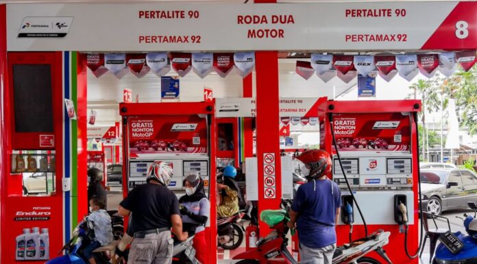 Istana Sebut WFH ASN Adalah Solusi Cepat Tekan Komsumsi BBM Harian