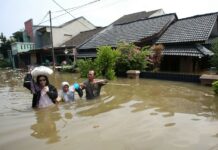 Hujan Deras Lumpuhkan Tangsel: 11 Wilayah Kebanjiran, 9 Titik Dilanda Longsor