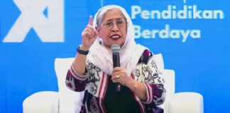 Blak-blakan! Pengamat Bilang Pemkot Depok Kebangetan, Siswa SMPN 3 Luka Batin Belajar di Lantai